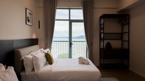 Exclusive Suite | Individually decorated, desk, blackout drapes, iron/ironing board - Homesuite' Home at Bay Suites (Kota Kinabalu)