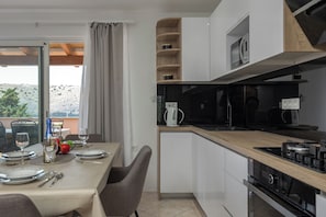 Family Apartment, 2 Bedrooms, Sea Facing (Sea and Silence) | Private kitchen