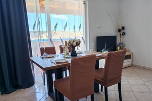 家庭公寓, 多间卧 室, 临海 (Sunset By The Sea) | 餐厅