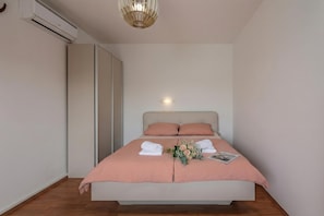 Departamento familiar, 2 habitaciones, balcón, frente al mar (Sea Dream) | 2 habitaciones y wifi 