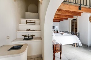 1 habitación, wifi gratis y ropa de cama