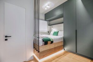 Studio, 1 Double Bed, Balcony, City View | Blackout drapes, iron/ironing board, free WiFi - Lyndon Deluxe Studio Athens Escape (Athens)