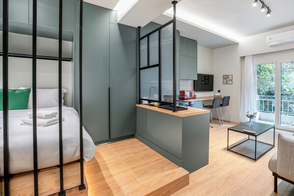 Blackout drapes, iron/ironing board, free WiFi