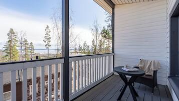 Nhà Duplex Superior, nhiều giường, quang cảnh một phần hồ, cạnh sườn núi | Ban công