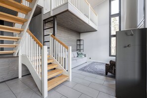 Living room - Spacious 2BR Cabin at Riihivuori Peak (Muurame)