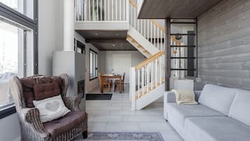 Superior Duplex, Multiple Beds, Partial Lake View, Slope side | Living room