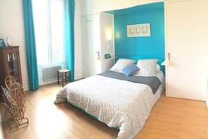 8 habitaciones, tabla de planchar con plancha, wifi y ropa de cama 