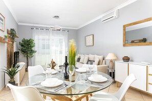 Apartment | Dining - Apartment in Center of Carvoeiro (Lagoa)