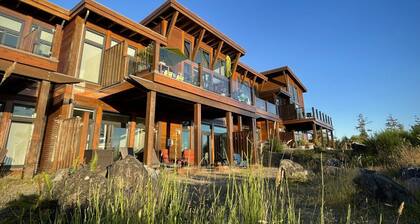 Big Beach Escape - Sleeps 6 - Pet Friendly!