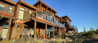 Big Beach Escape - Sleeps 6 - Pet Friendly!