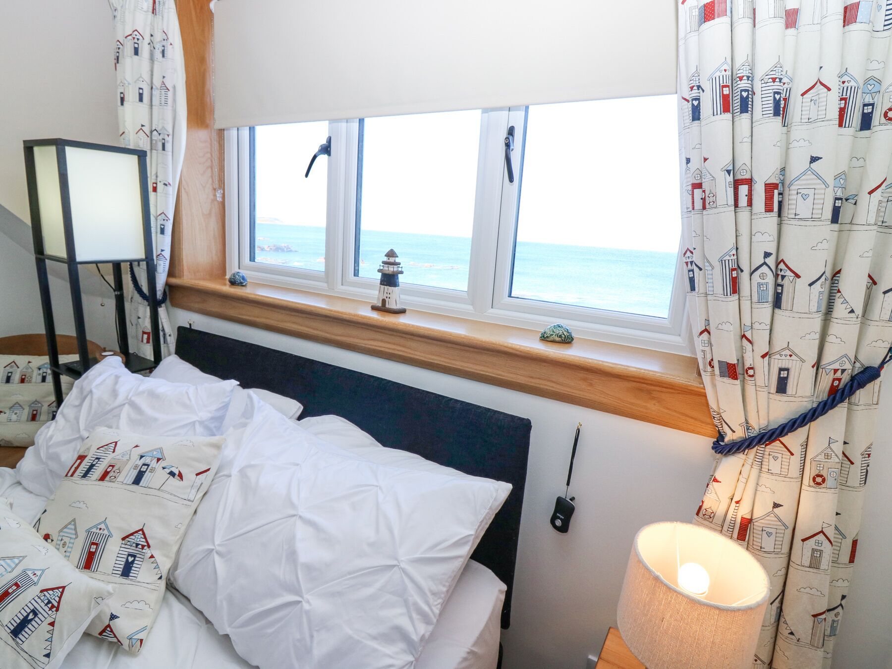 3 عدّة غرف نوم وبديكورات فريدة لكل غرفة وطراز فريد لكل وحدة