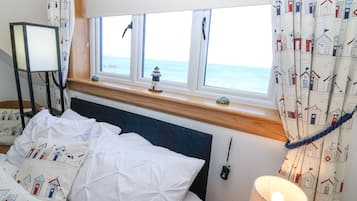 3 bedrooms, individually decorated, individually furnished, free WiFi