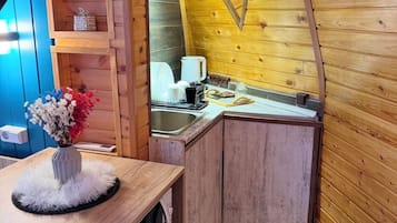 Comfort Cottage, Mountain View | Private kitchen
