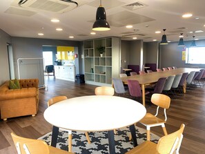 Lobby sitting area - Beckley Point - Campus Accommodation (Plymouth)