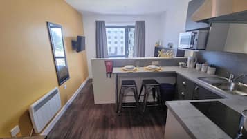 Studio, Non Smoking | Private kitchen