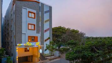 واجهة المنشأة