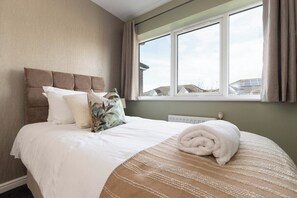 3 soverom, strykejern/-brett, wi-fi og sengetøy