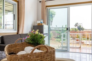 高级双人房 | 免费 WiFi、床单