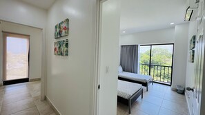 Een strijkplank/strijkijzer, gratis wifi, beddengoed