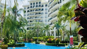 Exterior - Spacious, Family-Friendly with Stunning  Breezy and Balconies. (Jaco Beach)
