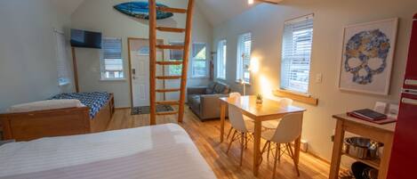 1 makuuhuone, työpöytä, ilmainen Wi-Fi, vuodevaatteet