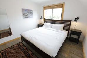 2 室のベッドルーム、旅行用ベビーベッド、WiFi (無料)、ベッドシーツ