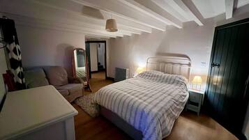 House | 3 bedrooms, iron/ironing board, free WiFi, bed sheets