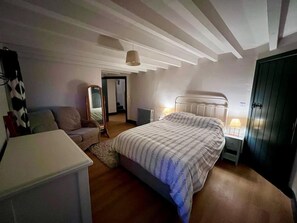 Hus | 3 soverom, strykejern/-brett, wi-fi (inkludert) og sengetøy