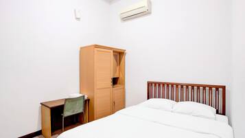 Standard Double Room | 1 bedroom, desk, free WiFi, bed sheets