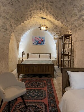 Habitación cuádruple económica, patio | Wifi gratis