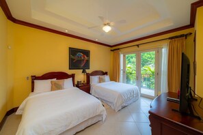 3 bedrooms, free WiFi, bed sheets, wheelchair access
