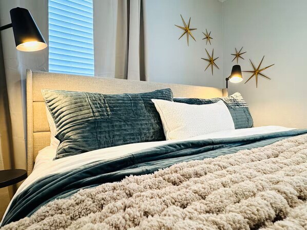 3 bedrooms, desk, iron/ironing board, free WiFi