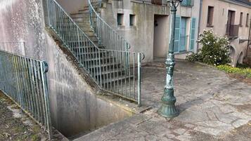 Enceinte de lâhĂ©bergement