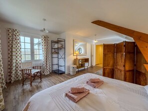 3 bedrooms, WiFi, bed sheets - Cosy country house in the Perche region (Val-au-Perche)