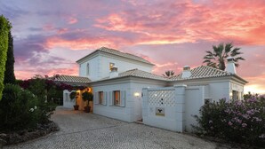 Unclassified image, 3 of 30, button - Romantic 3-bedroom Villa Near Carvoeiro (Lagoa)