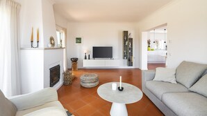 Unclassified image, 2 of 30, button - Romantic 3-bedroom Villa Near Carvoeiro (Lagoa)