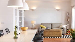 Unclassified image, 4 of 30, button - Romantic 3-bedroom Villa Near Carvoeiro (Lagoa)