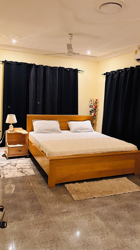 2 Schlafzimmer, Bügeleisen/Bügelbrett, WLAN