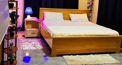 Charming 2-bedroom apartment with AC, WiFi in vibrant Ho