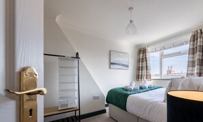 6 chambres, fer et planche à repasser, Wi-Fi, draps fournis