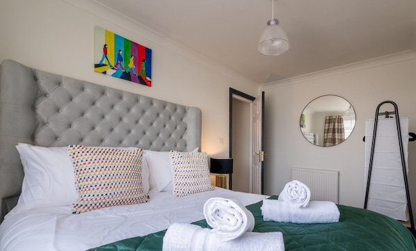 6 Schlafzimmer, Bügeleisen/Bügelbrett, WLAN, Bettwäsche