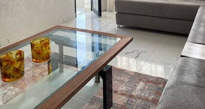 New studio-bright-comfort-peaceful and quick access to the center