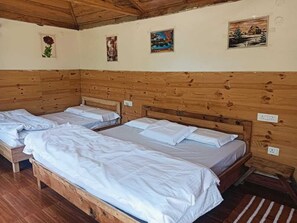 Deluxe Room, Mountain View | Bed sheets - Kinara Camping & Adventure (Chakrata)