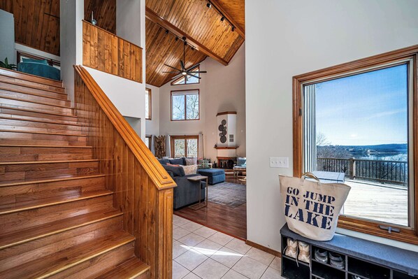 TV, DVD player, offices