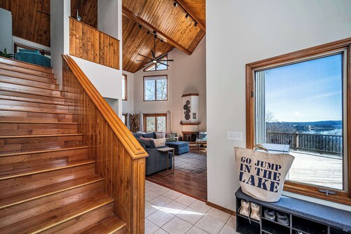 Lakefront Luxury | Private Pickleball Court