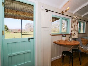 Interior - Gilberry Shepherds Hut (Church Stretton)