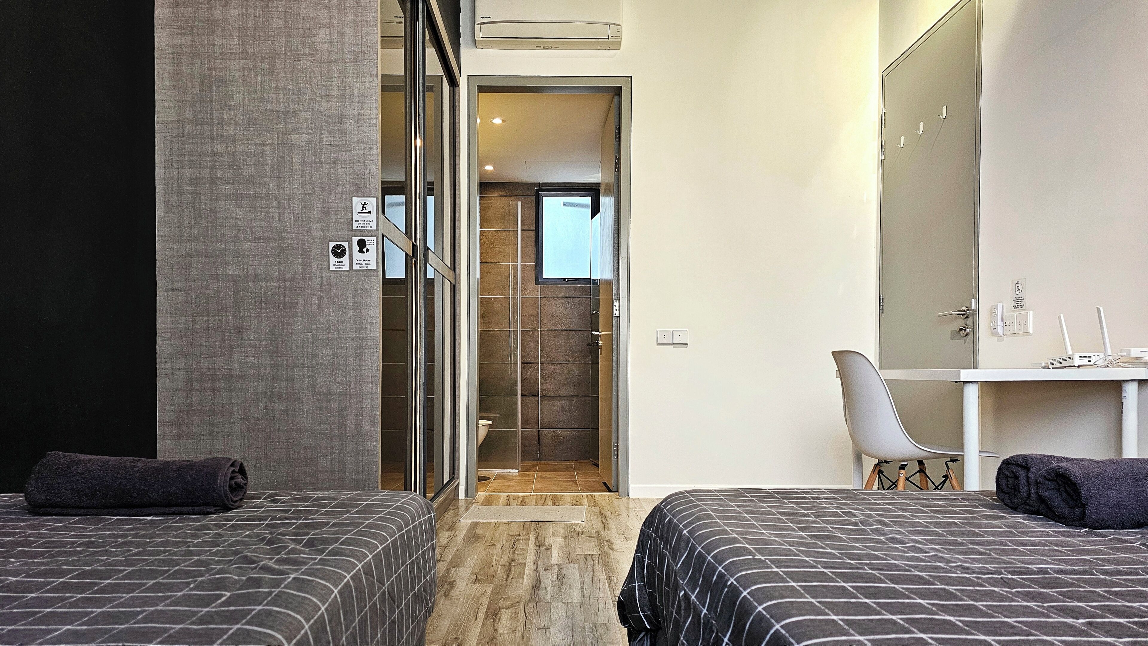 Deluxe-huoneisto, 3 makuuhuonetta, tupakointi kielletty, näköala uima-altaalle | 3 makuuhuonetta, työpöytä, kannettavalle tietokoneelle sopiva työtila