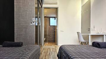 Deluxe-huoneisto, 3 makuuhuonetta, tupakointi kielletty, näköala uima-altaalle | 3 makuuhuonetta, työpöytä, kannettavalle tietokoneelle sopiva työtila