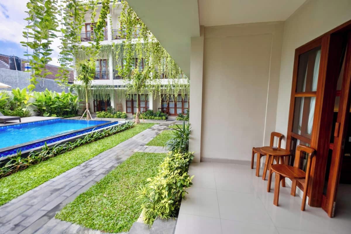 Deluxe Room, 1 Katil Kelamin (Double) | 1 bilik tidur, meja, cadar katil