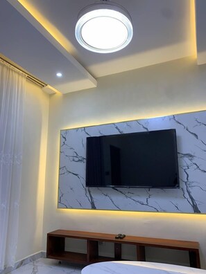 Family Condo, Balcony, City View | Living area